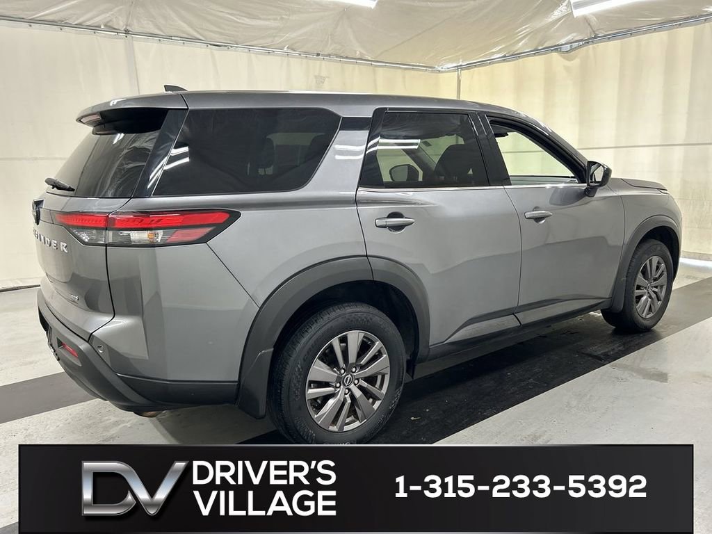 Used 2023 Nissan Pathfinder S AWD/4WD image 2