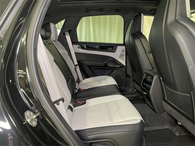 New 2026 Porsche Cayenne Turbo image 23