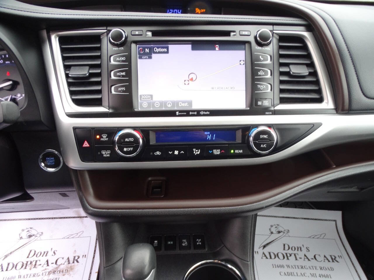 Used 2017 Toyota Highlander XLE image 24