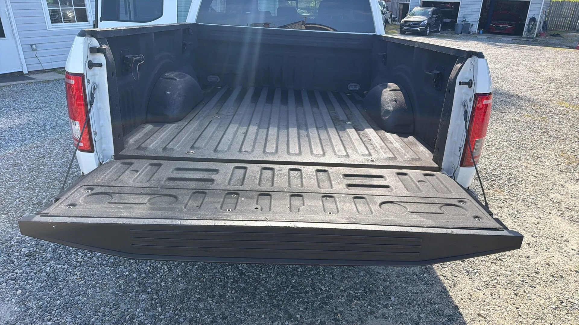 Used 2017 Ford F150 XLT w/ Equipment Group 301A Mid RWD image 32