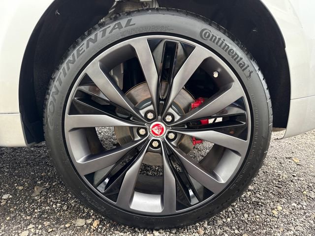 Used 2017 Jaguar F-PACE First Edition image 27