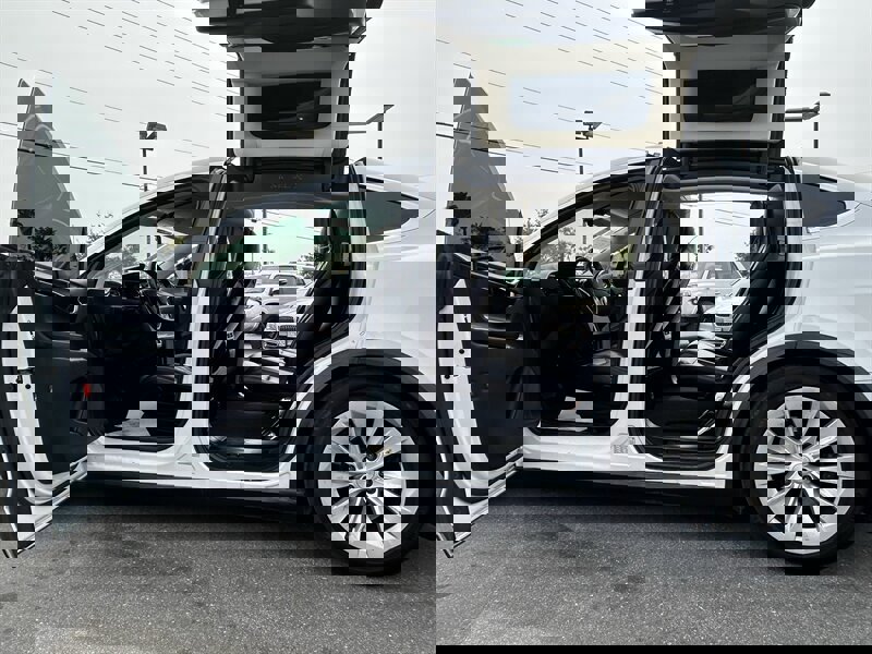 Used 2016 Tesla Model X 75D image 15