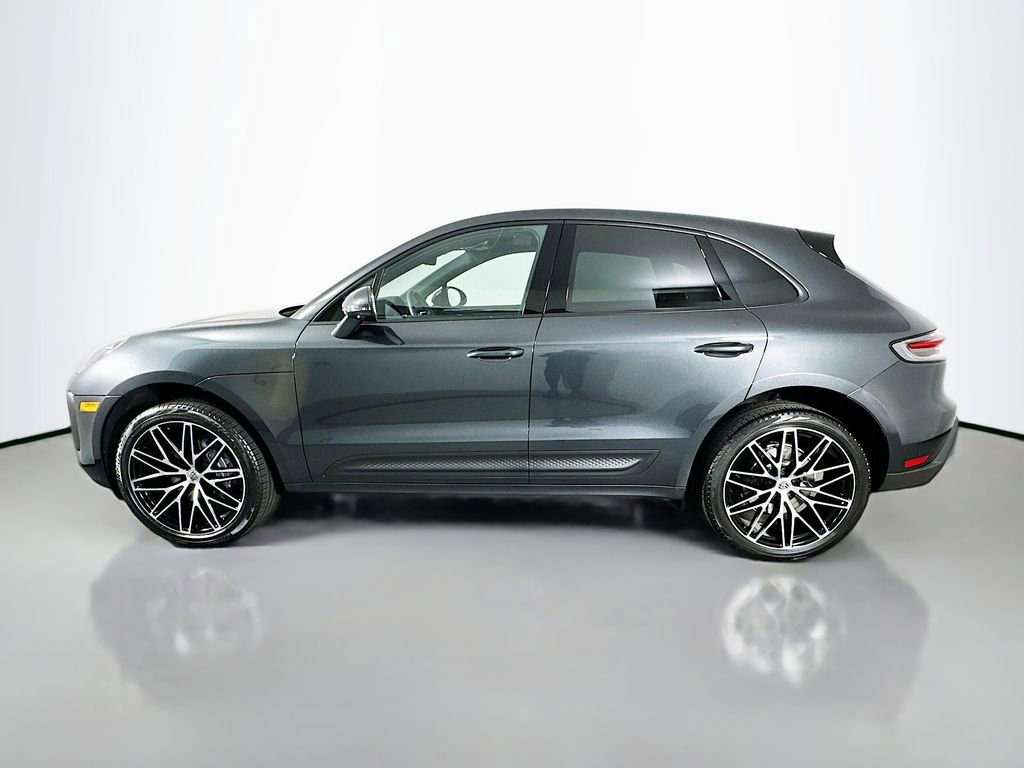 Certified 2026 Porsche Macan AWD/4WD image 2