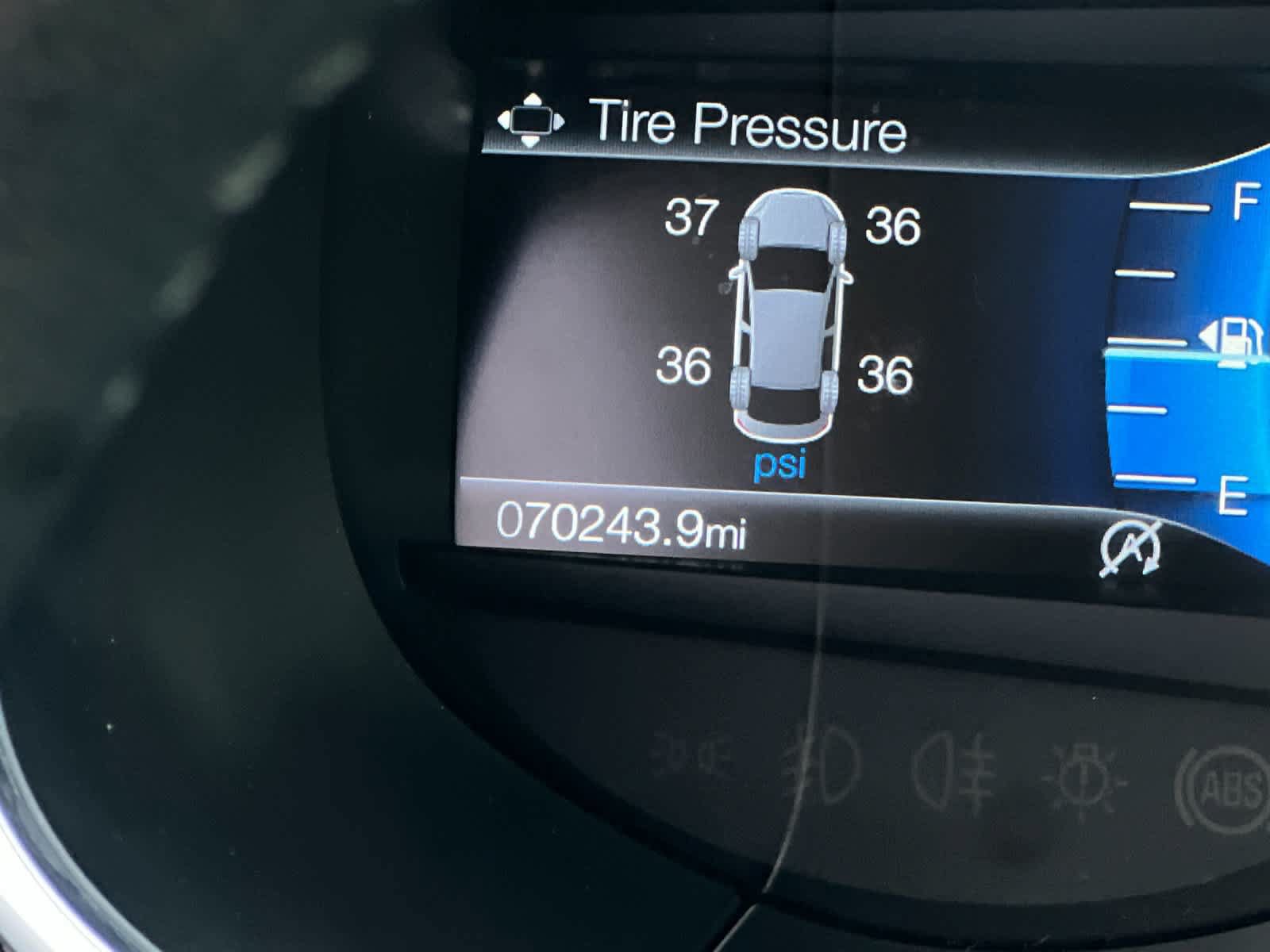 Used 2021 Ford Edge Titanium FWD image 26