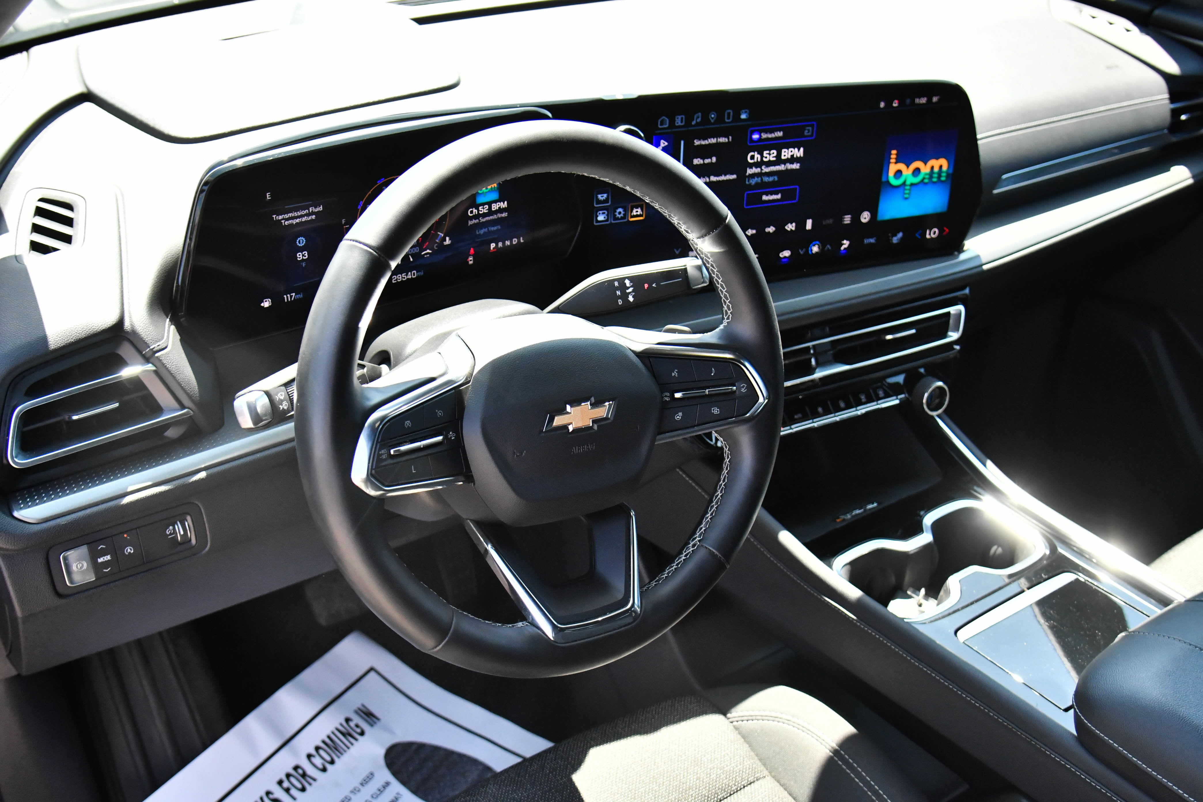 Used 2024 Chevrolet Traverse LT image 16