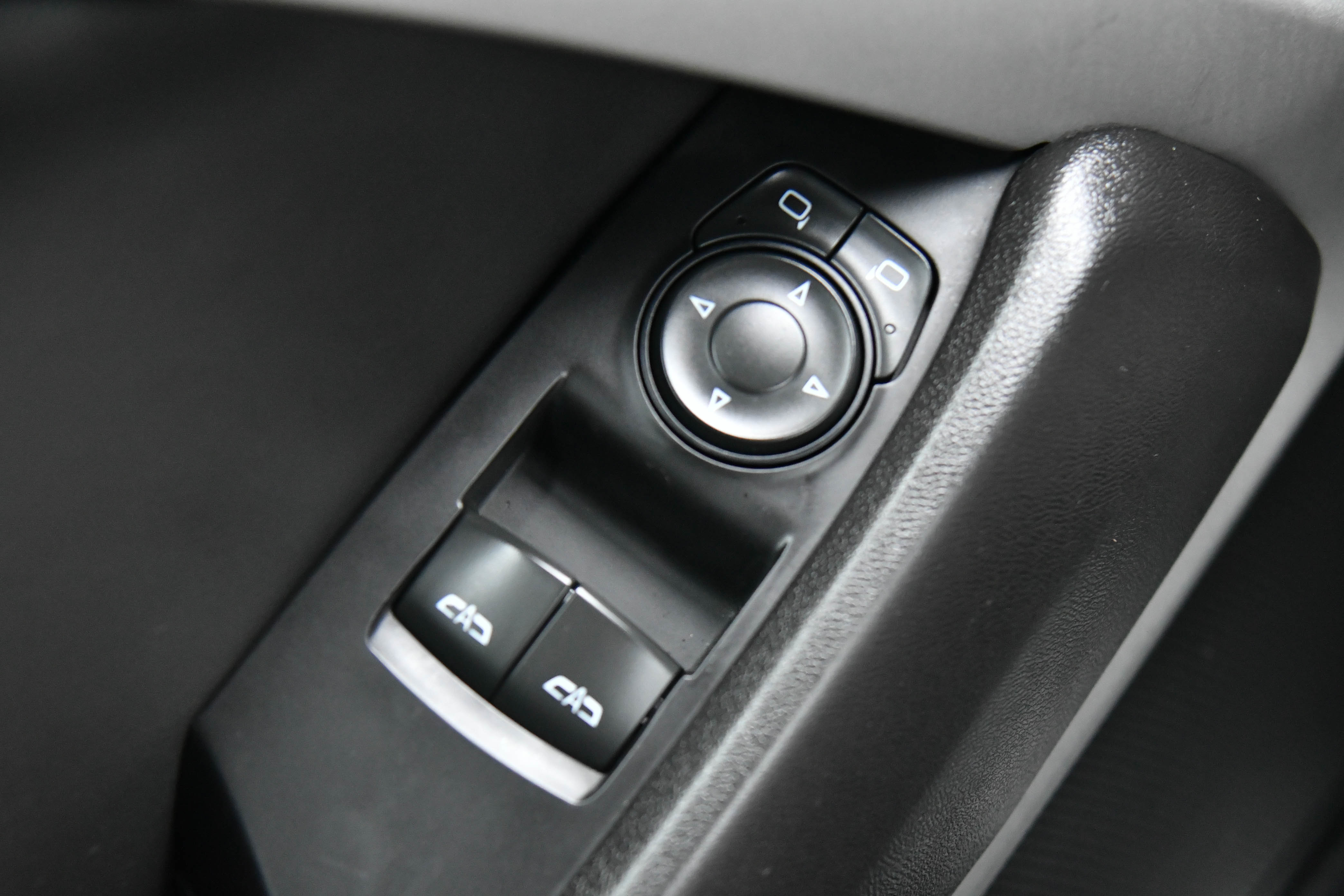 Used 2020 Chevrolet Camaro LT w/ RS Package image 29