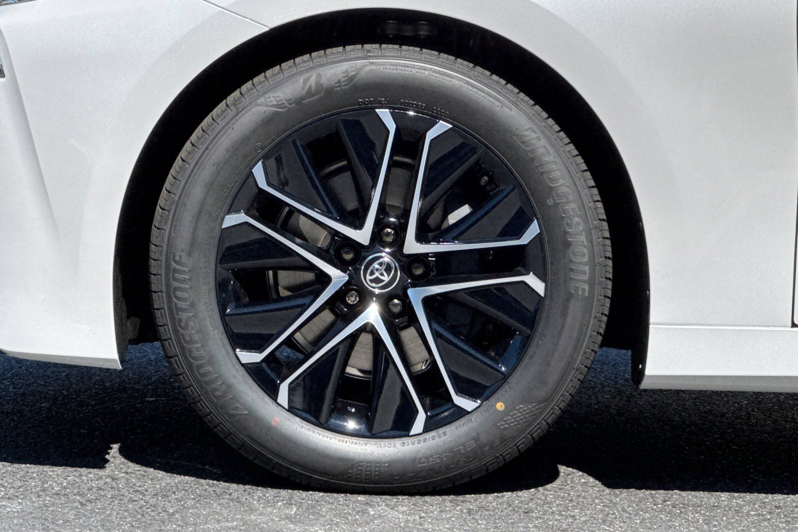 New 2026 Toyota Mirai RWD image 33