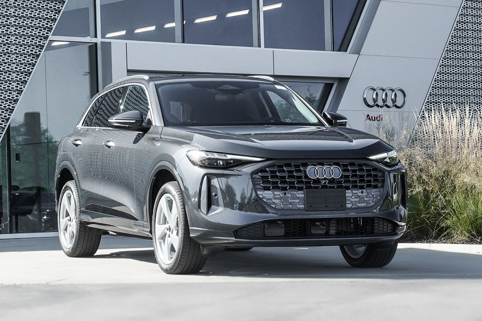 New 2025 Audi Q5 Premium Plus