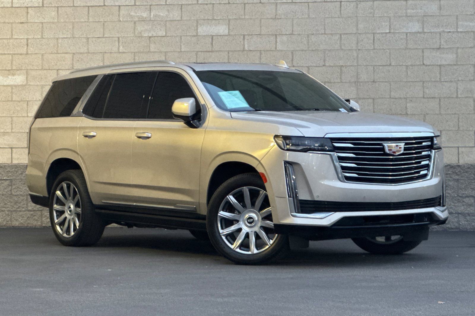 Certified 2024 Cadillac Escalade Premium Luxury Platinum w/ Heavy-Duty Trailer Package image 2