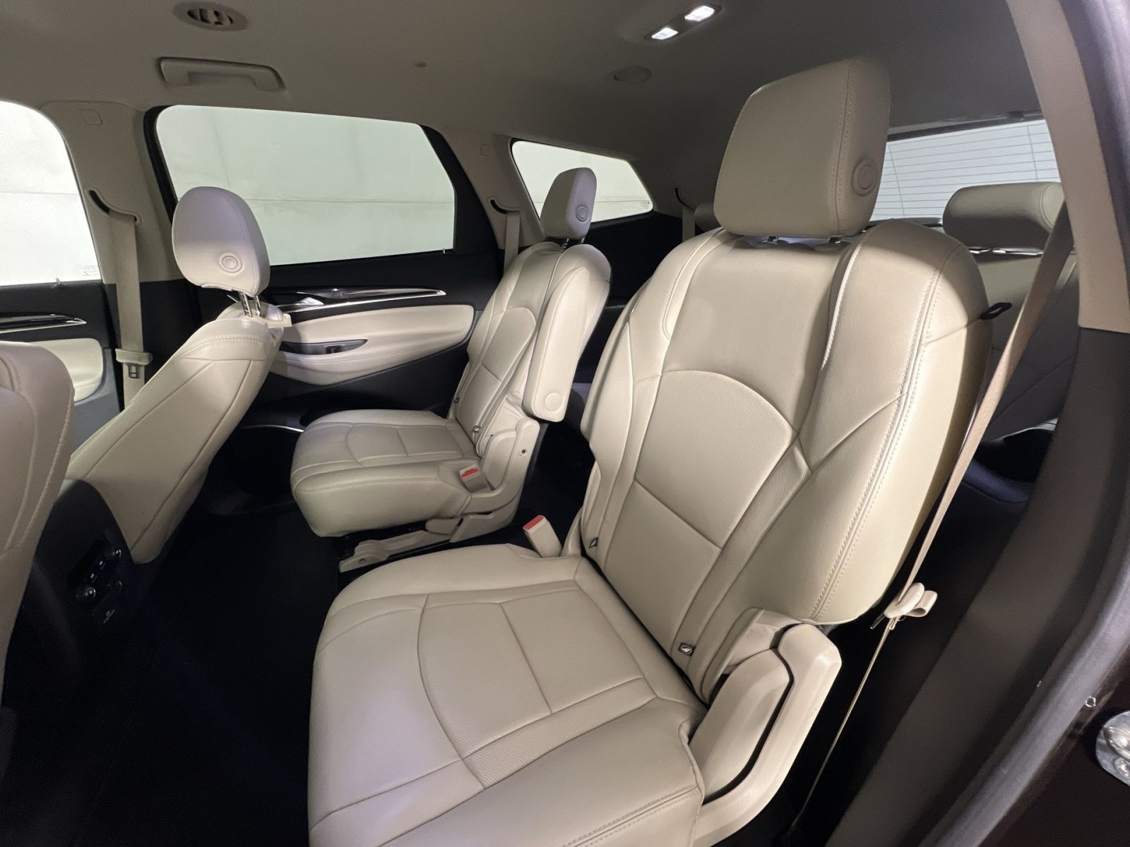 Used 2018 Buick Enclave Essence FWD image 23