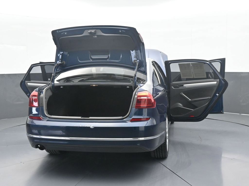 Used 2019 Volkswagen Passat 2.0T Wolfsburg image 71