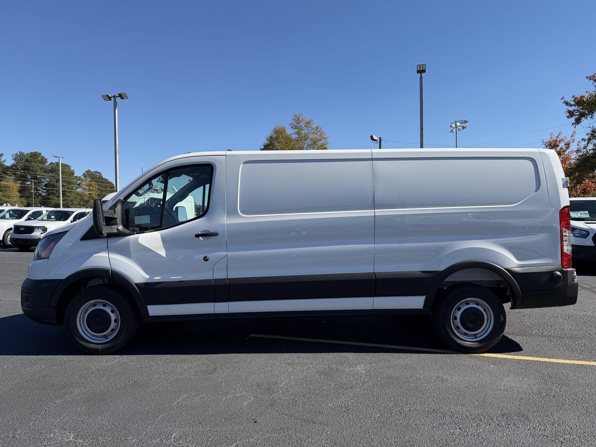 New 2026 Ford Transit 250 Low Roof RWD image 20