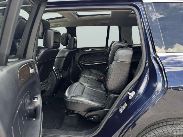 Used 2014 Mercedes-Benz GL 450 4MATIC image 32