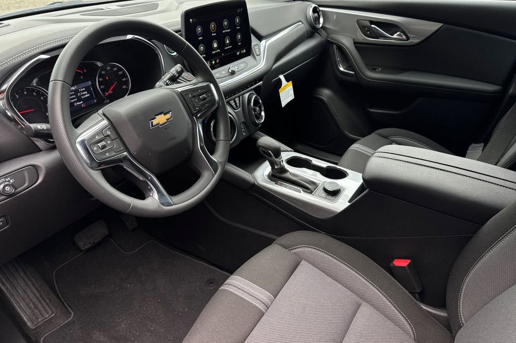 New 2026 Chevrolet Blazer LT w/ Midnight/Sport Edition FWD image 10