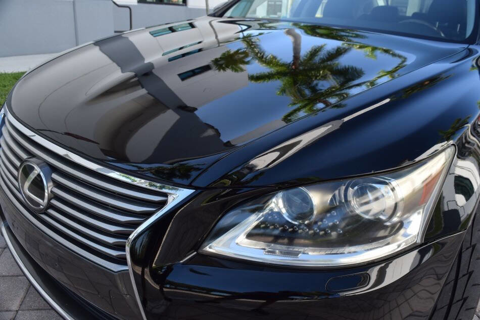 Used 2013 Lexus LS 460 AWD w/ Comfort Pkg image 11