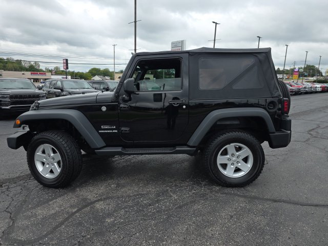 Used 2017 Jeep Wrangler Sport w/ Trailer Tow Group AWD/4WD image 3