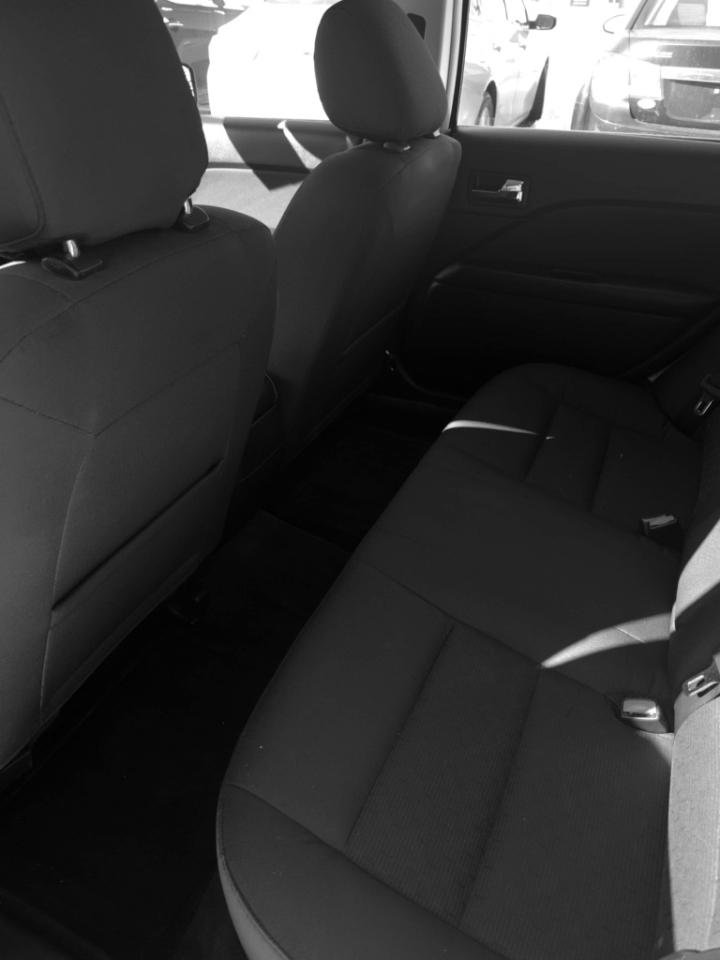 Used 2012 Ford Fusion SE image 11