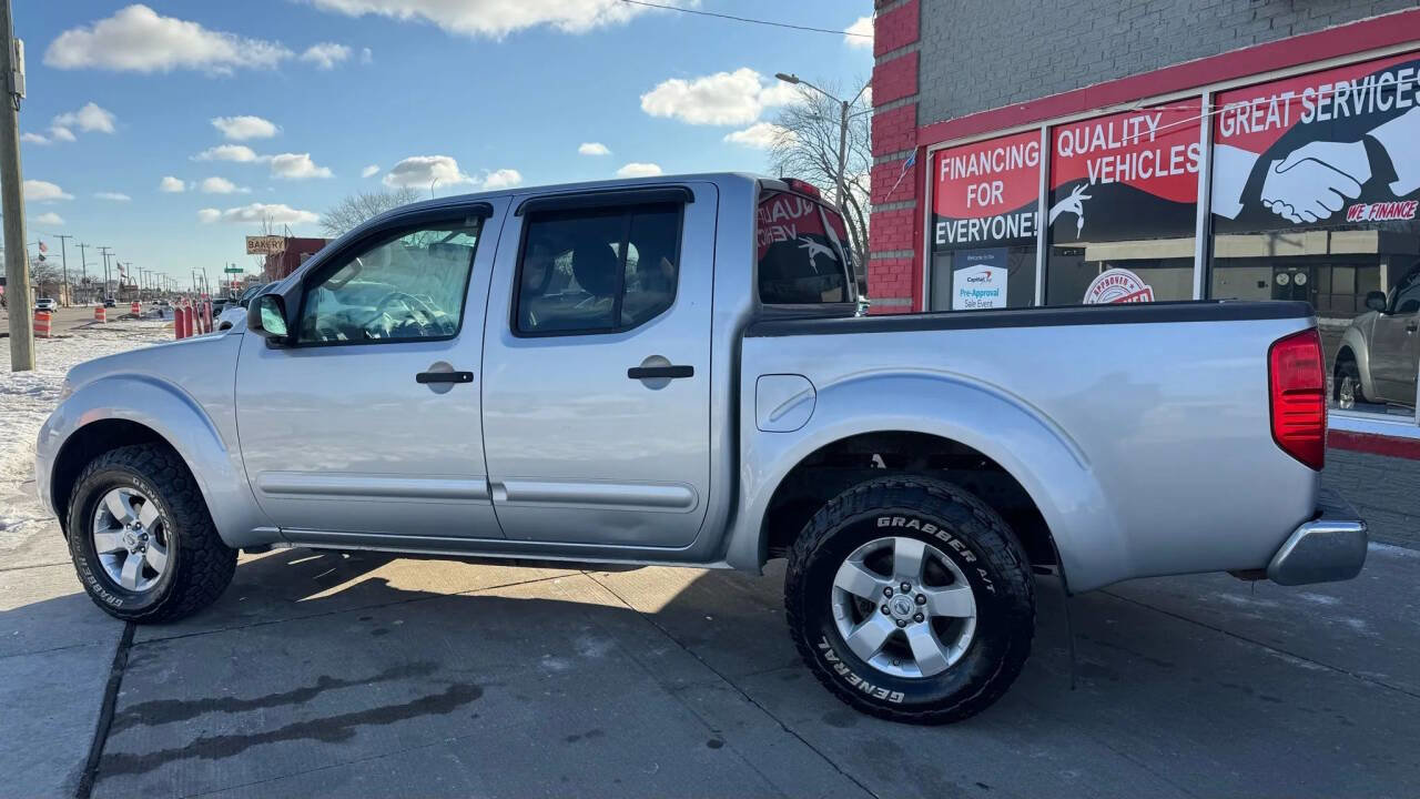 Used 2012 Nissan Frontier SV w/ SV Premium Utility Pkg image 9