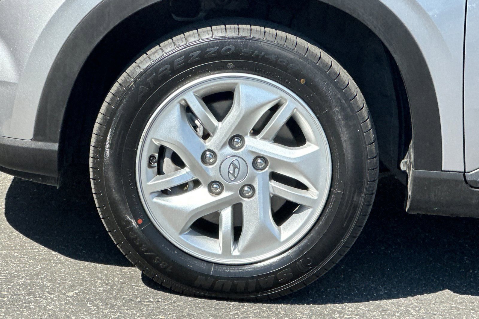 Used 2024 Hyundai Venue SE image 25