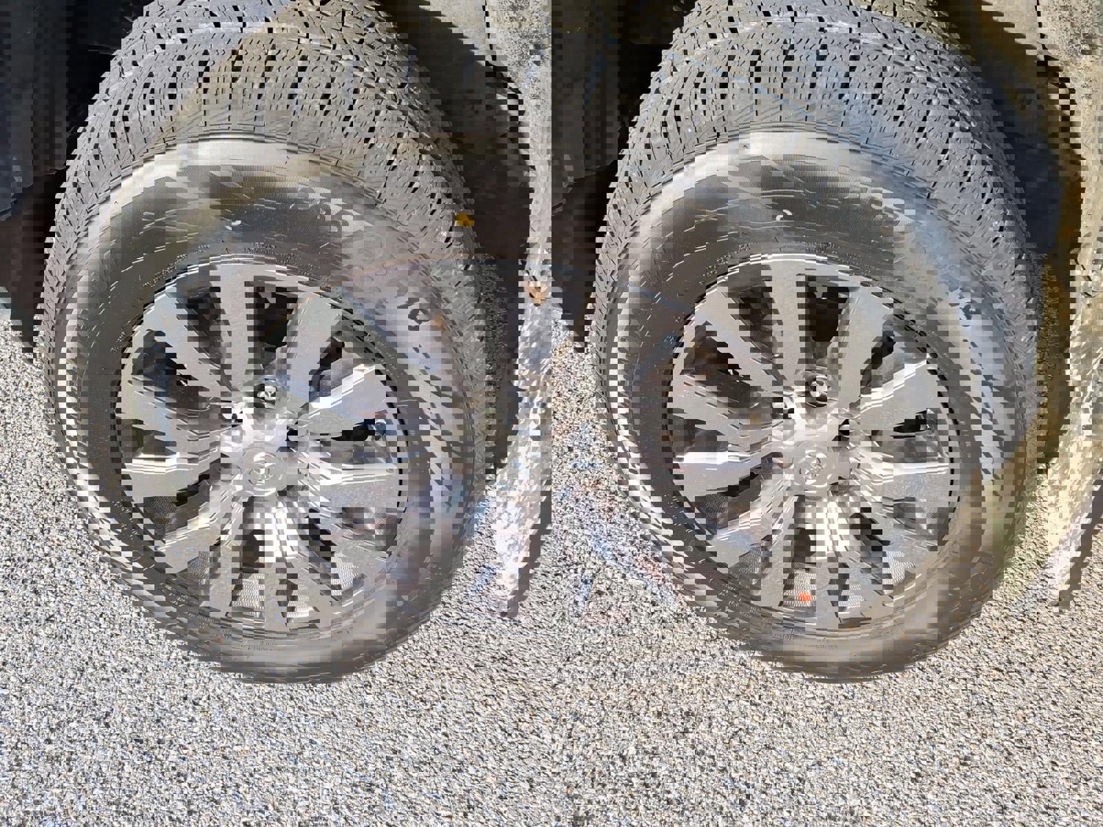 Used 2021 Toyota Tacoma Limited w/ Blackout Package (TMS) image 5