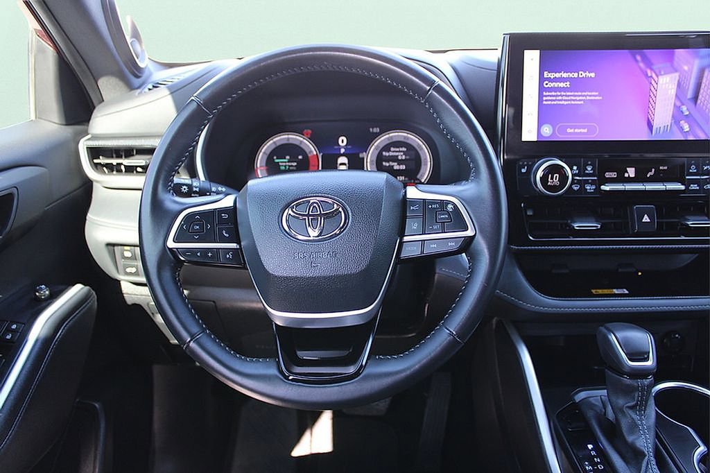 Used 2025 Toyota Highlander XSE image 22