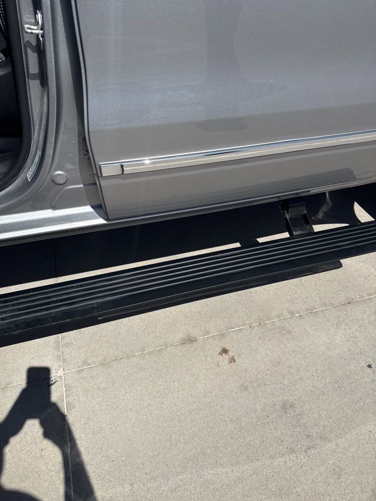 Used 2023 RAM 1500 Limited w/ Body Color Bumper Group AWD/4WD image 25