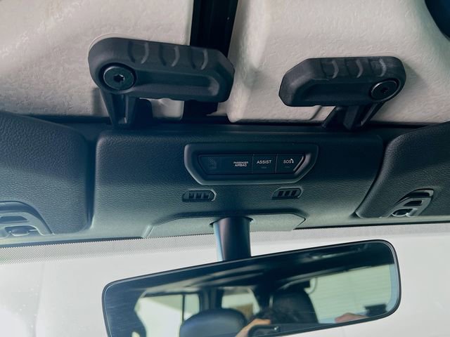 Used 2022 Jeep Wrangler Unlimited Sahara AWD/4WD image 20