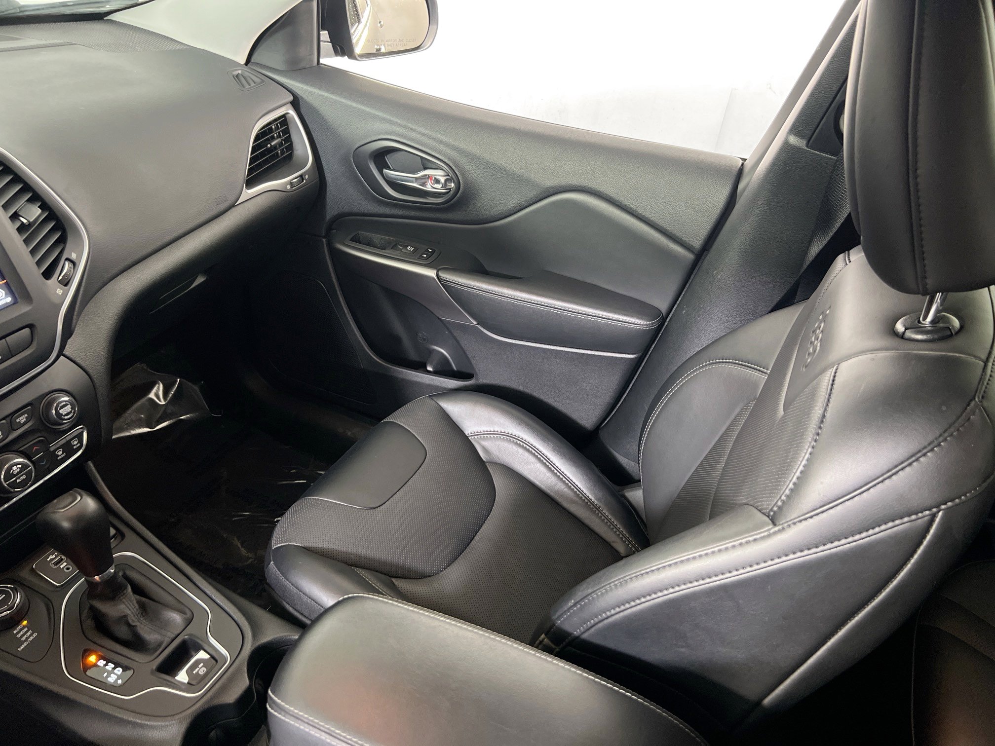 Used 2022 Jeep Cherokee Latitude Lux image 22