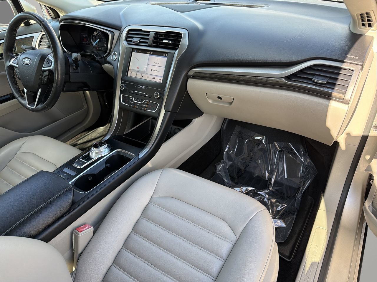 Used 2019 Ford Fusion SEL FWD image 11