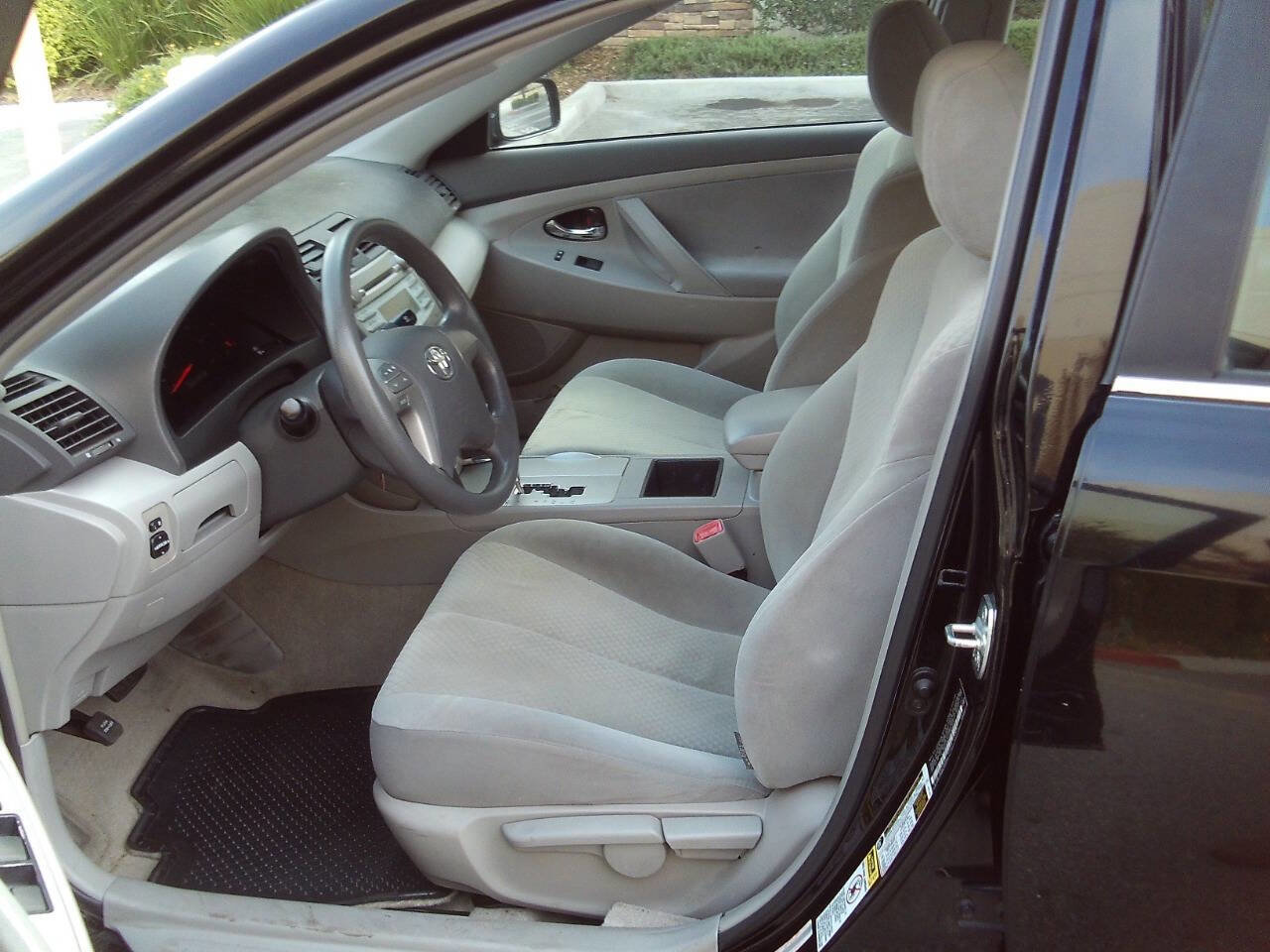 Used 2009 Toyota Camry LE image 11