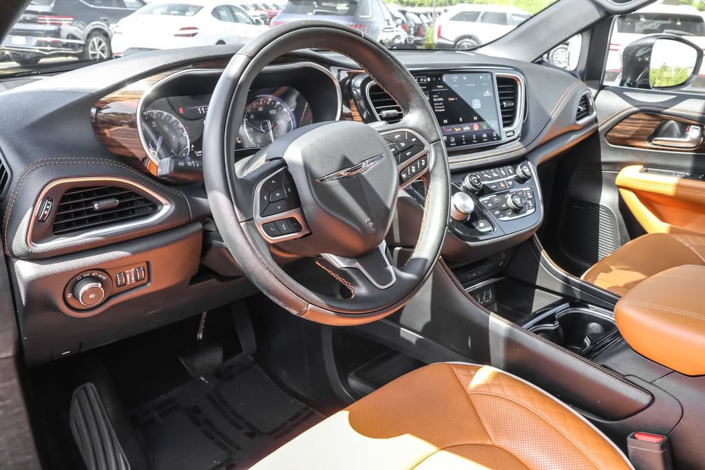 Used 2022 Chrysler Pacifica Pinnacle AWD/4WD image 5