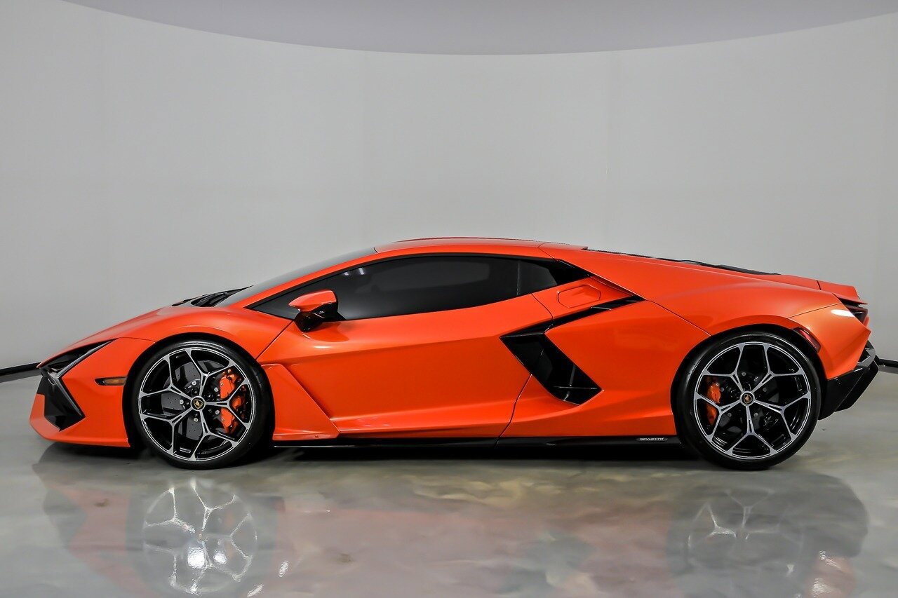 Used 2024 Lamborghini Revuelto AWD/4WD image 10