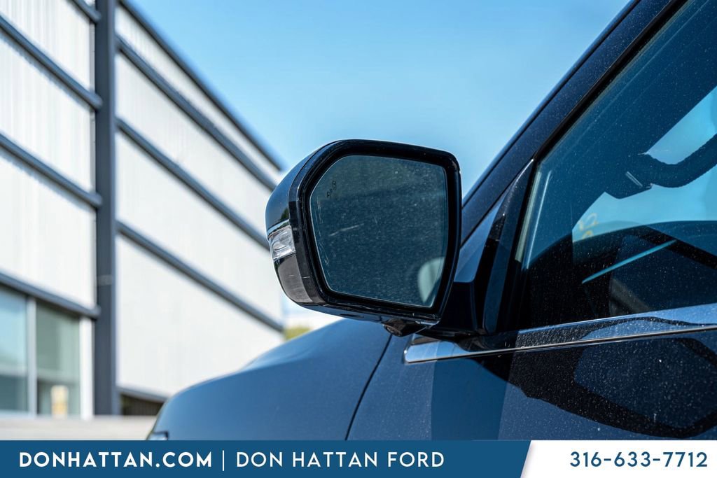 Used 2019 Lincoln Navigator Reserve image 30