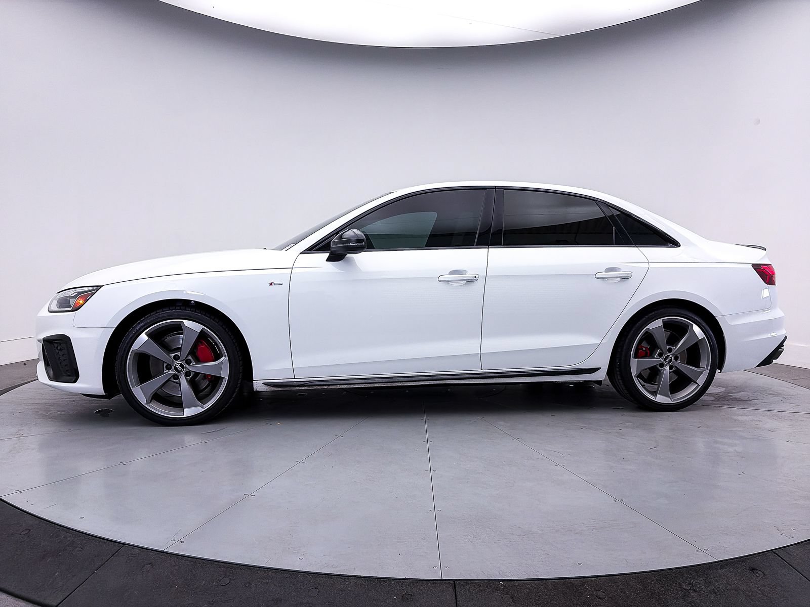 Used 2023 Audi A4 2.0T Premium Plus w/ Premium Plus Package AWD/4WD image 40