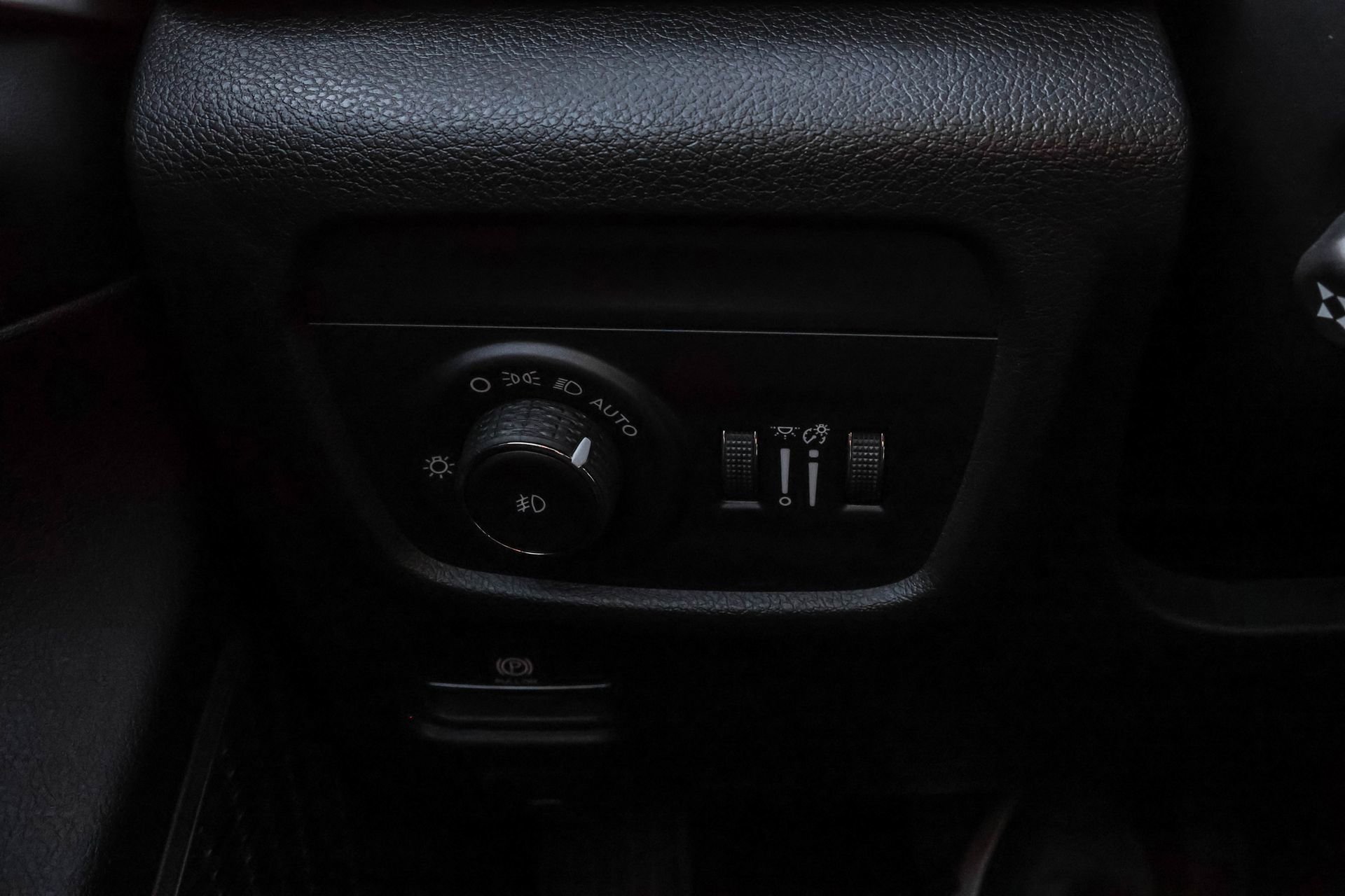 New 2025 Jeep Grand Cherokee Limited w/ Black Appearance Package image 28