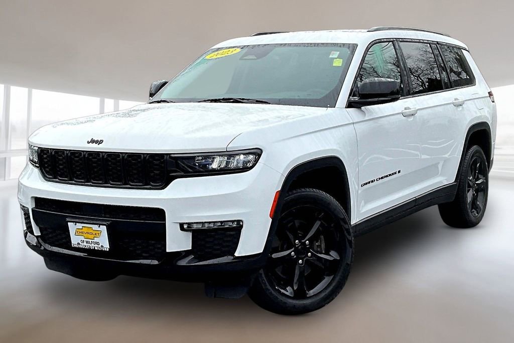 Used 2023 Jeep Grand Cherokee L Limited w/ Black Appearance Package AWD/4WD image 3