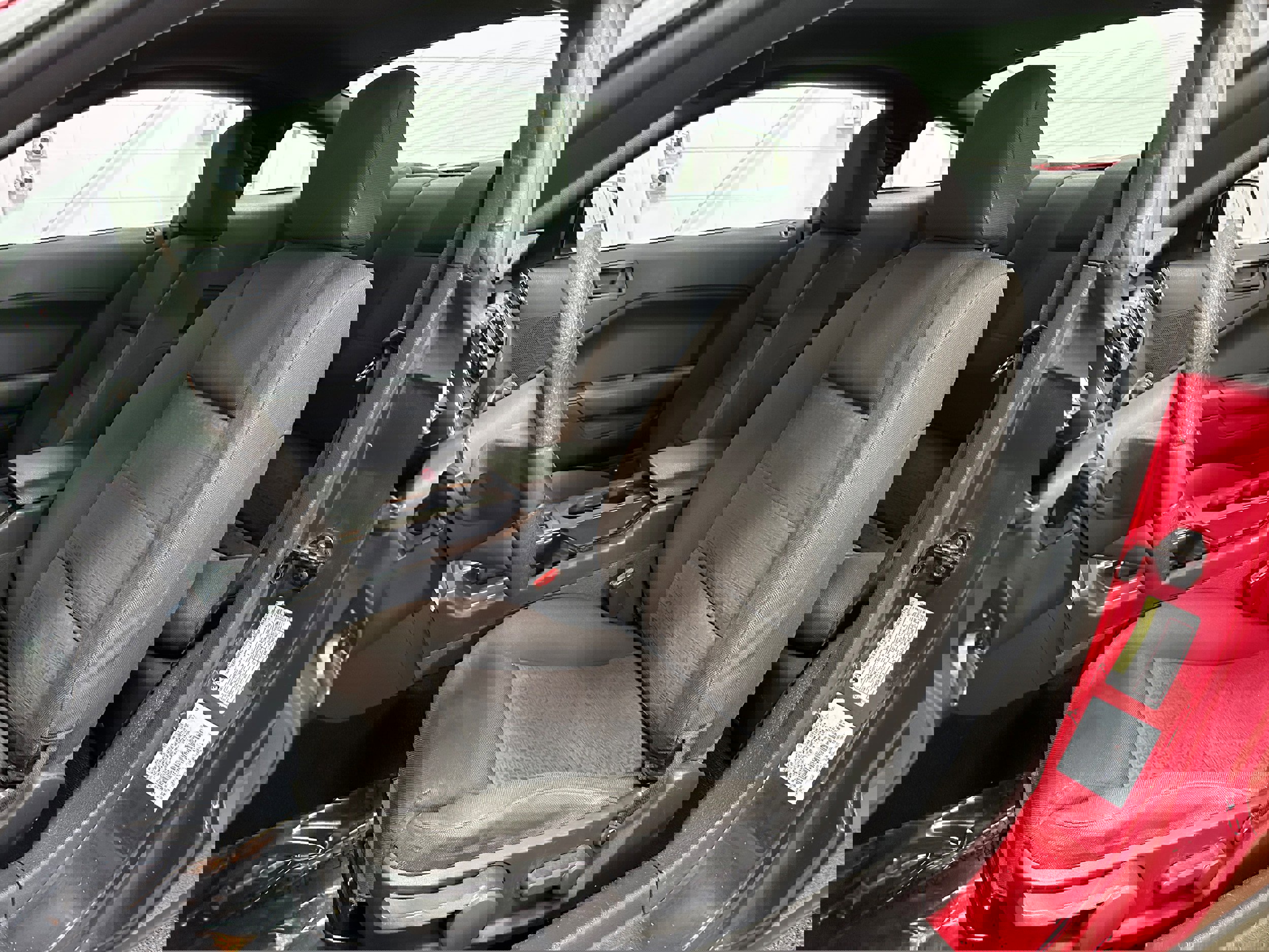 Used 2005 Ford Mustang Deluxe image 8