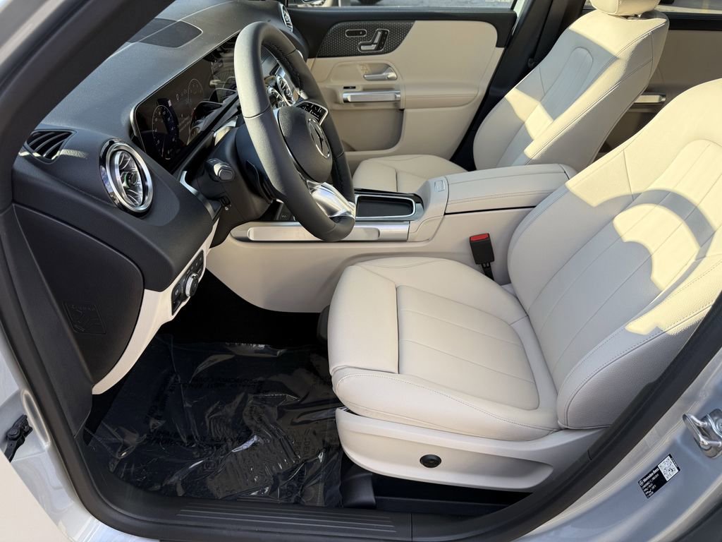 New 2026 Mercedes-Benz GLB 250 4MATIC image 9