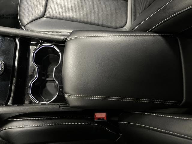 Used 2023 Jeep Grand Cherokee Limited w/ Luxury Tech Group II image 20