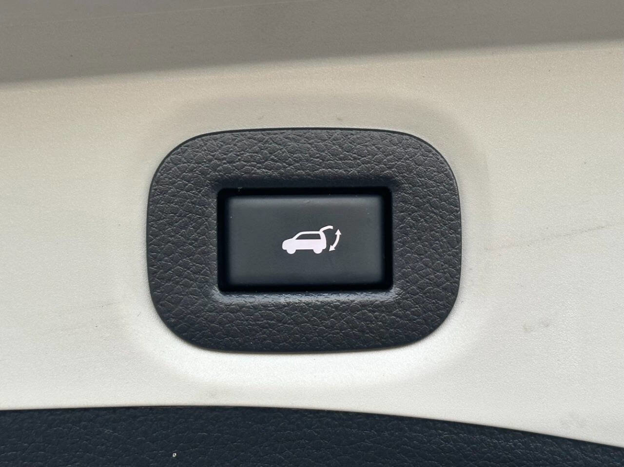 Used 2016 Nissan Rogue SL image 20