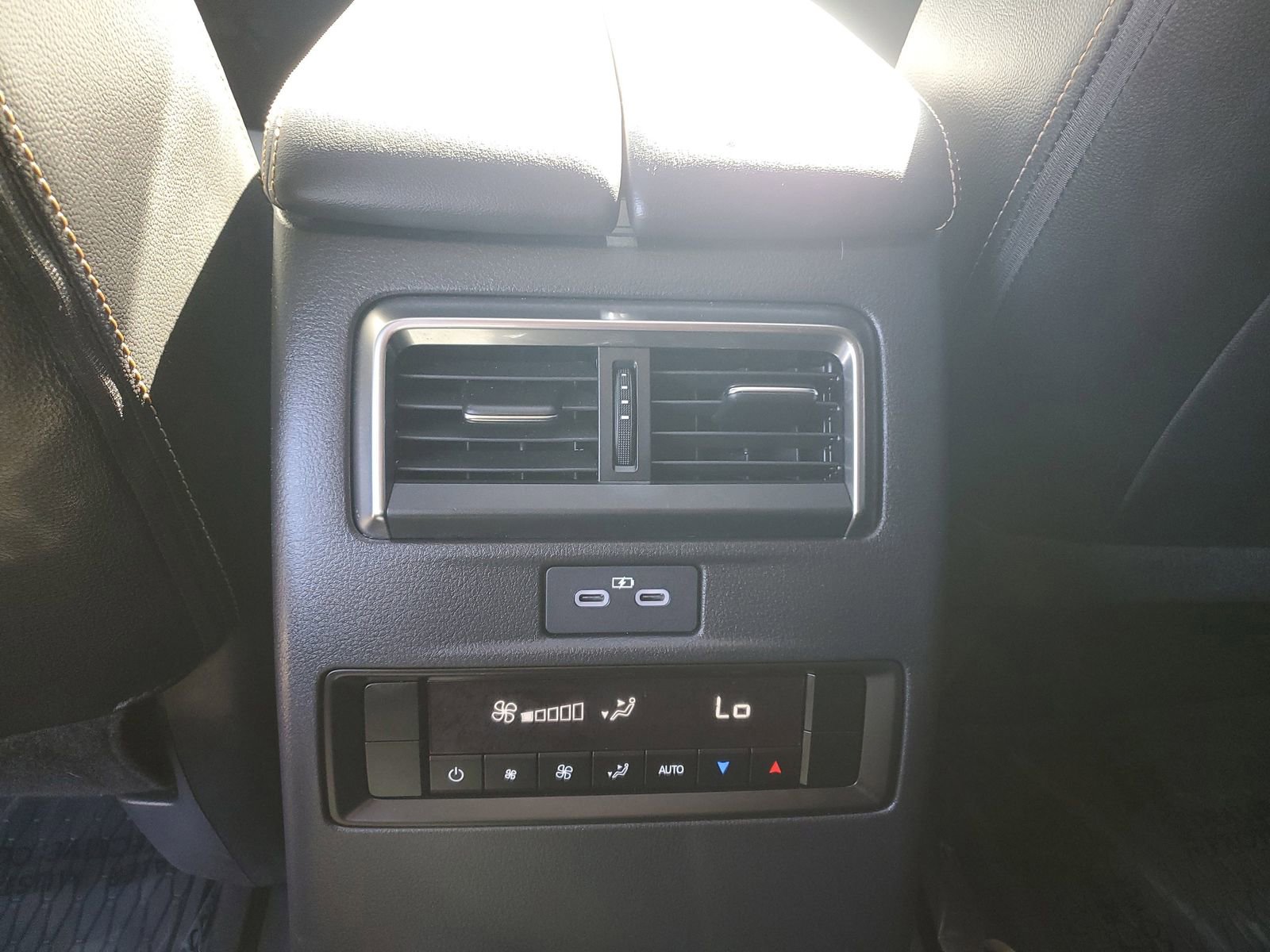 Used 2025 MAZDA CX-90 Plug-In Hybrid w/ Preferred AWD/4WD image 13