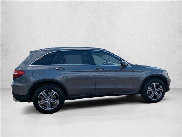 Used 2017 Mercedes-Benz GLC 300 image 4