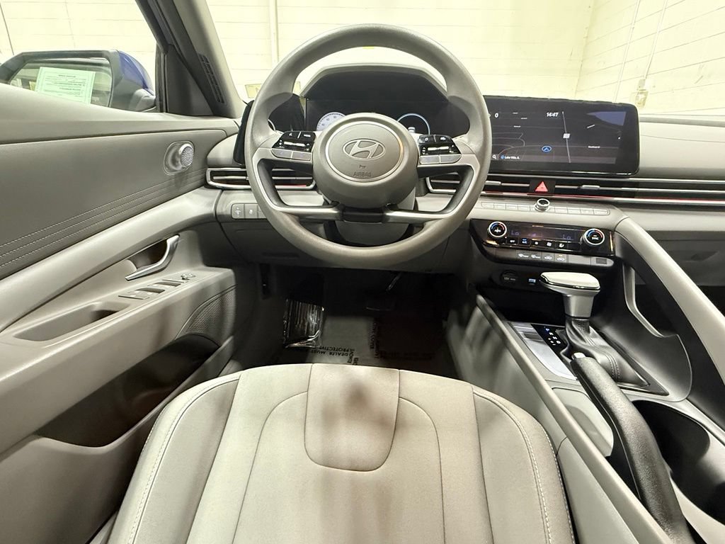 Used 2024 Hyundai Elantra SEL FWD image 29