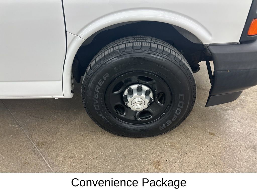 Used 2017 Chevrolet Express 2500 image 17