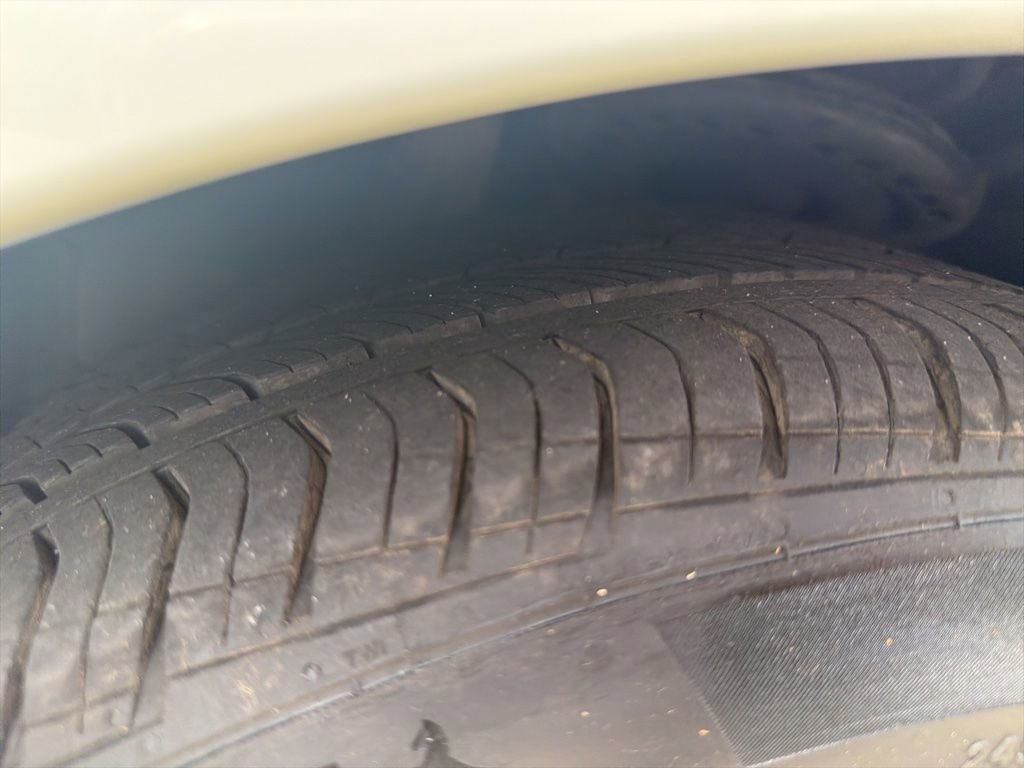 Used 2016 Nissan Maxima Platinum image 11