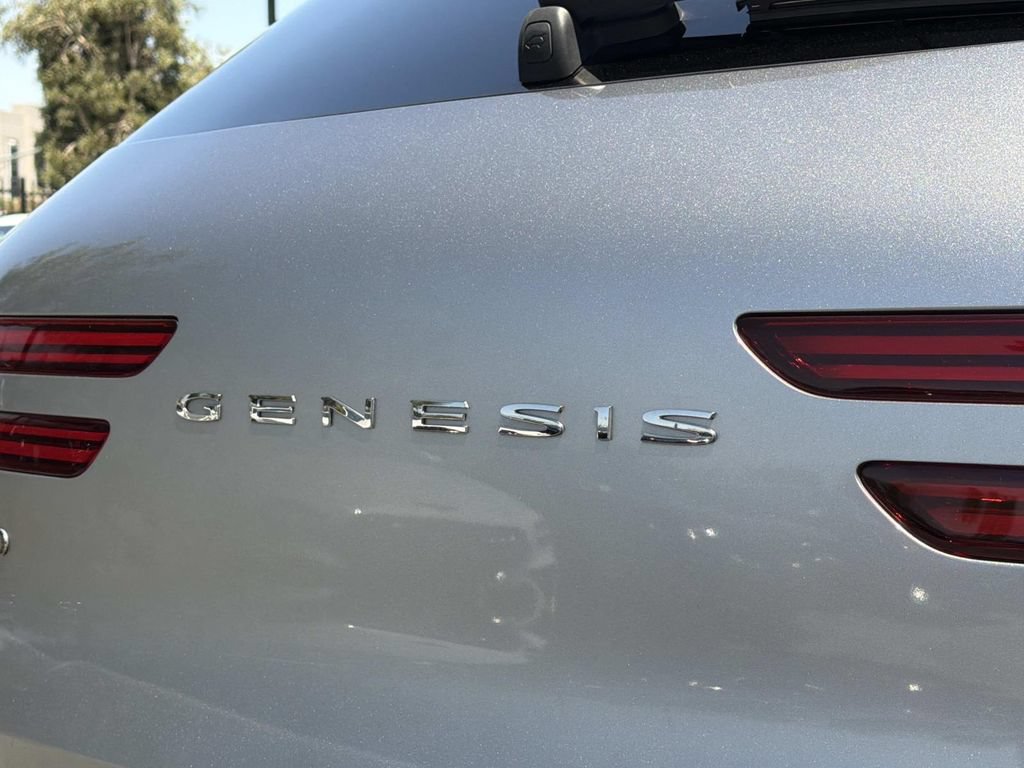 Used 2023 Genesis Electrified GV70 AWD/4WD image 8