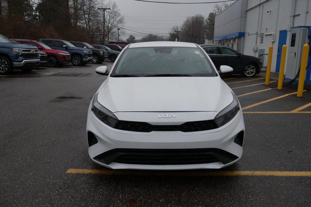 Used 2023 Kia Forte LXS image 3