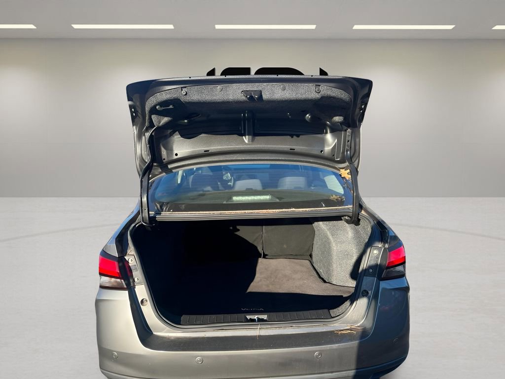 Used 2021 Nissan Versa SV FWD image 27