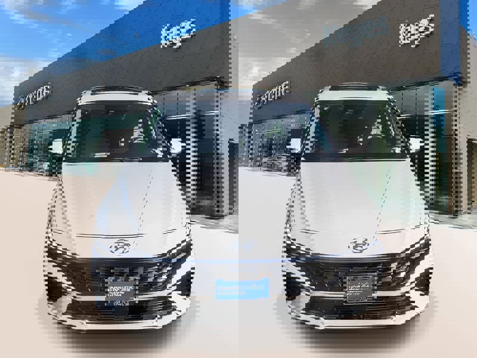 Certified 2025 Hyundai Elantra Limited image 2