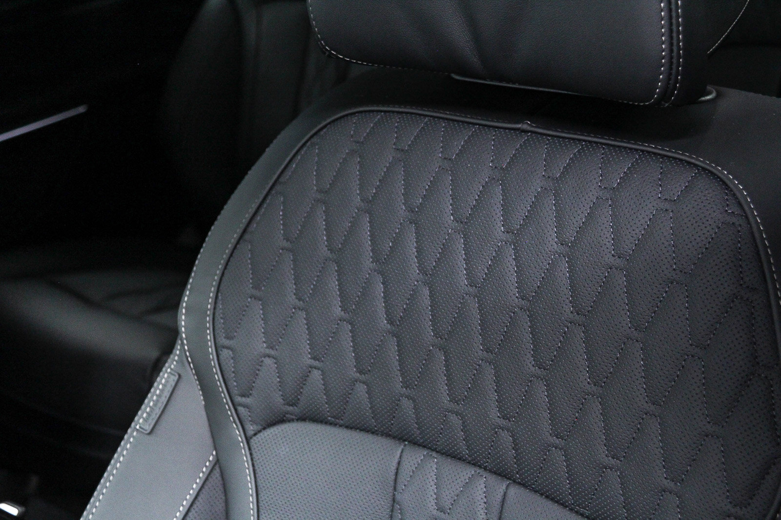 New 2026 BMW X7 M60i image 26